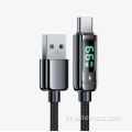 LED는 빠른 충전 USB2.0을 Type-C 케이블로 디스플레이합니다